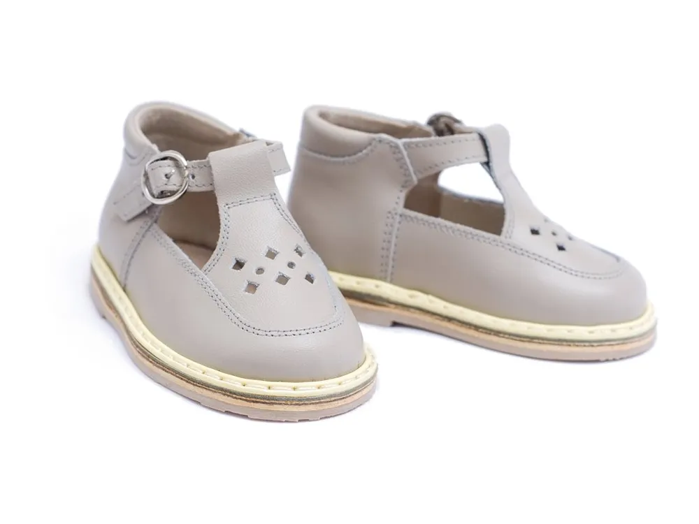 Sandals, light grey